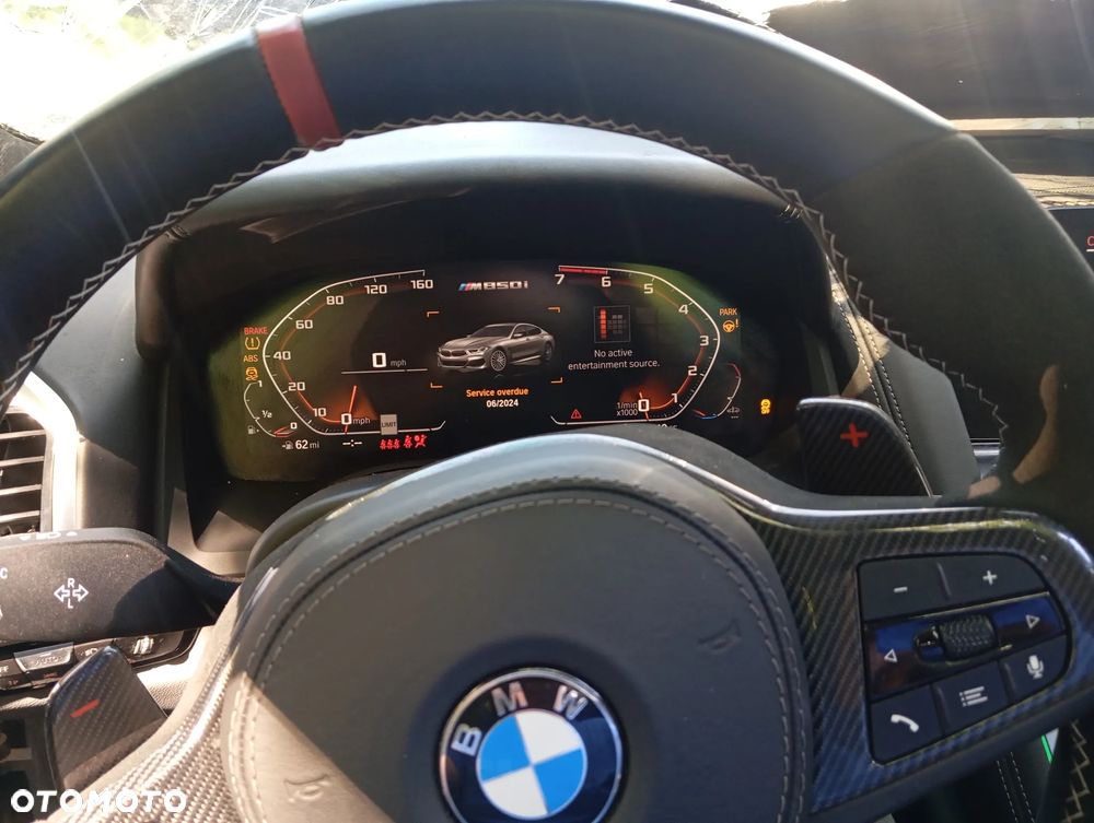 BMW M8 Competition - 6