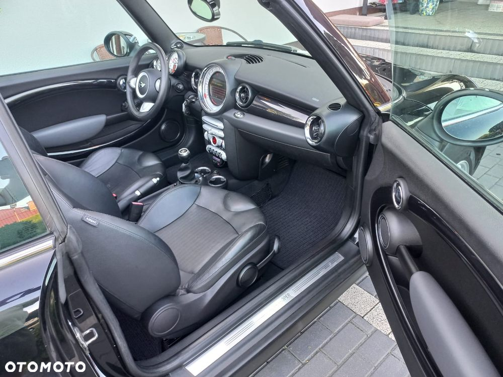 MINI Cooper Cabrio - 16