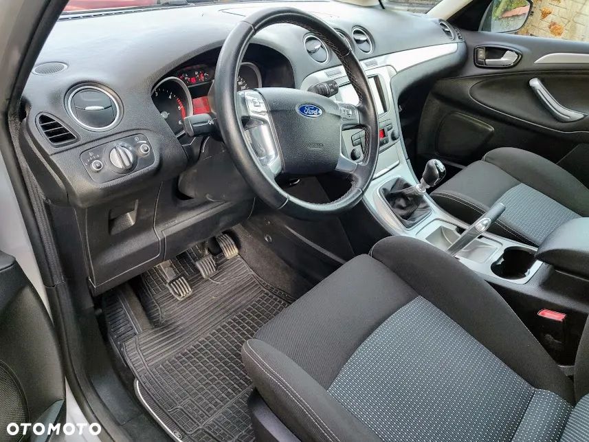 Ford S-Max - 10