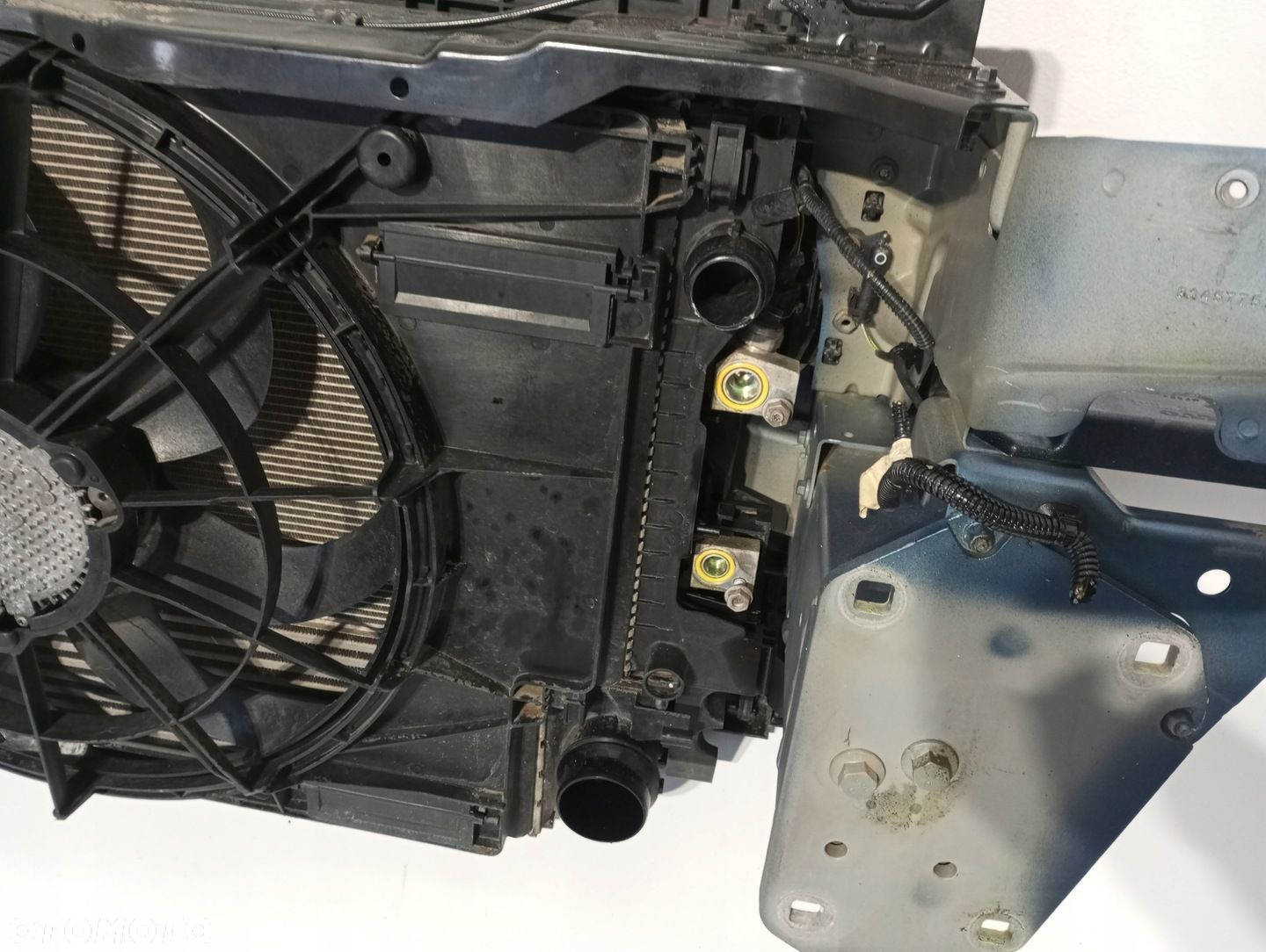 Pas przedni chłodnice VOLVO XC40 2,0D 18R - 5