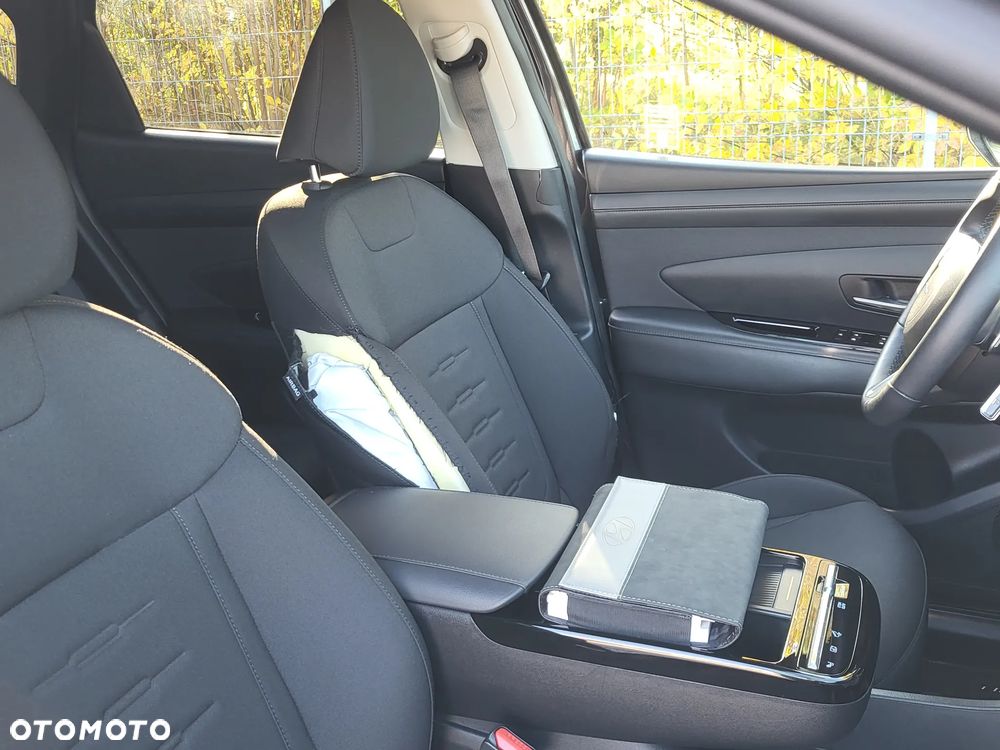 Hyundai Tucson 1.6 T-GDi HEV Modern 2WD - 34