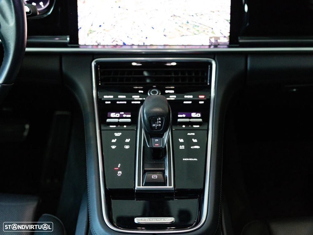 Porsche Panamera 4S E-Hybrid - 38