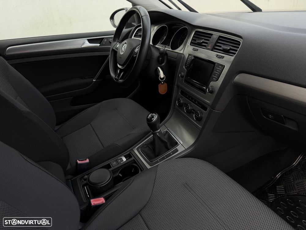 VW Golf 1.6 TDi BlueMotion Confortline - 10