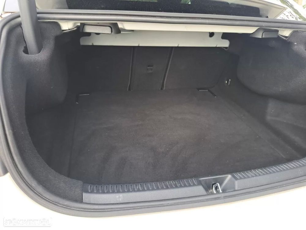 Mercedes-Benz A 180 Limousine d AMG Line Aut. - 31