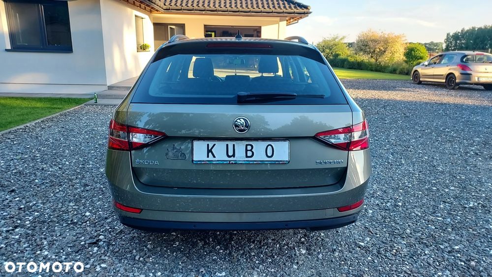 Skoda Superb 2.0 TDI Ambition - 6