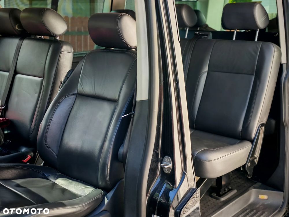 Volkswagen Caravelle - 5