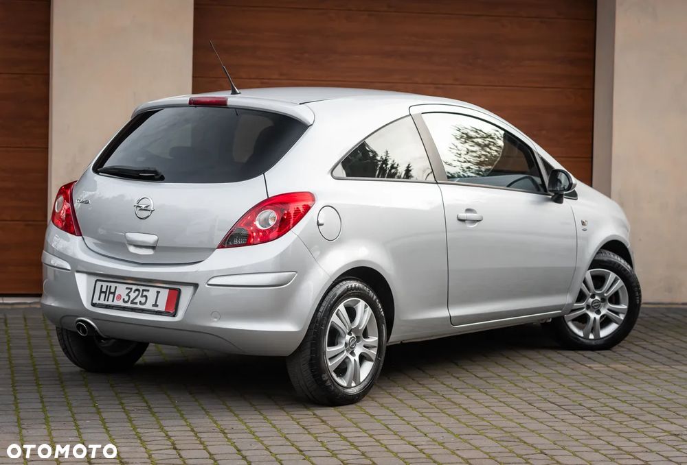 Opel Corsa 1.4 16V Selection 110 Jahre - 7