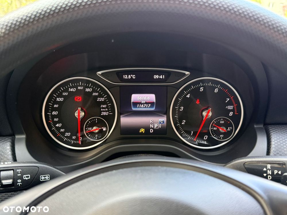 Mercedes-Benz Klasa A 180 7G-DCT AMG Line - 12