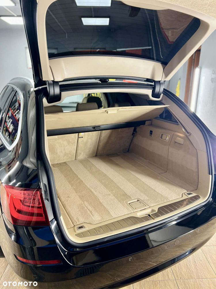 BMW Seria 5 530d xDrive Sport-Aut Modern Line - 24