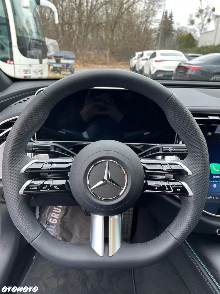 Mercedes-Benz Klasa E 200 9G-TRONIC AMG Line - 12