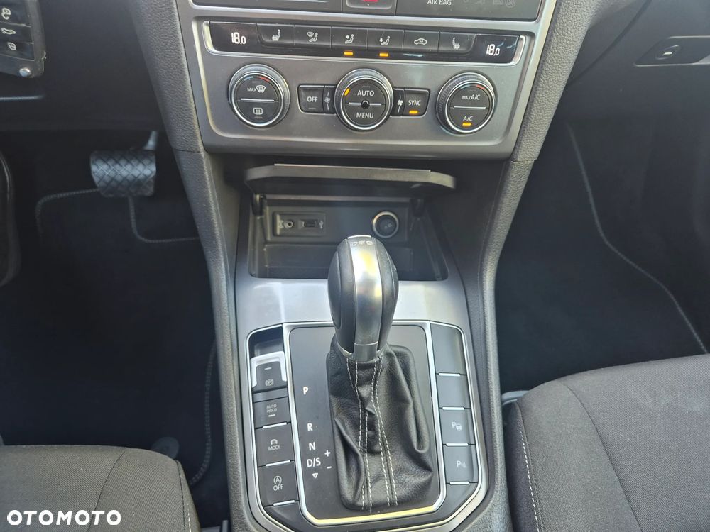 Volkswagen Golf Sportsvan 2.0 TDI BlueMotion Technology DSG Lounge - 15