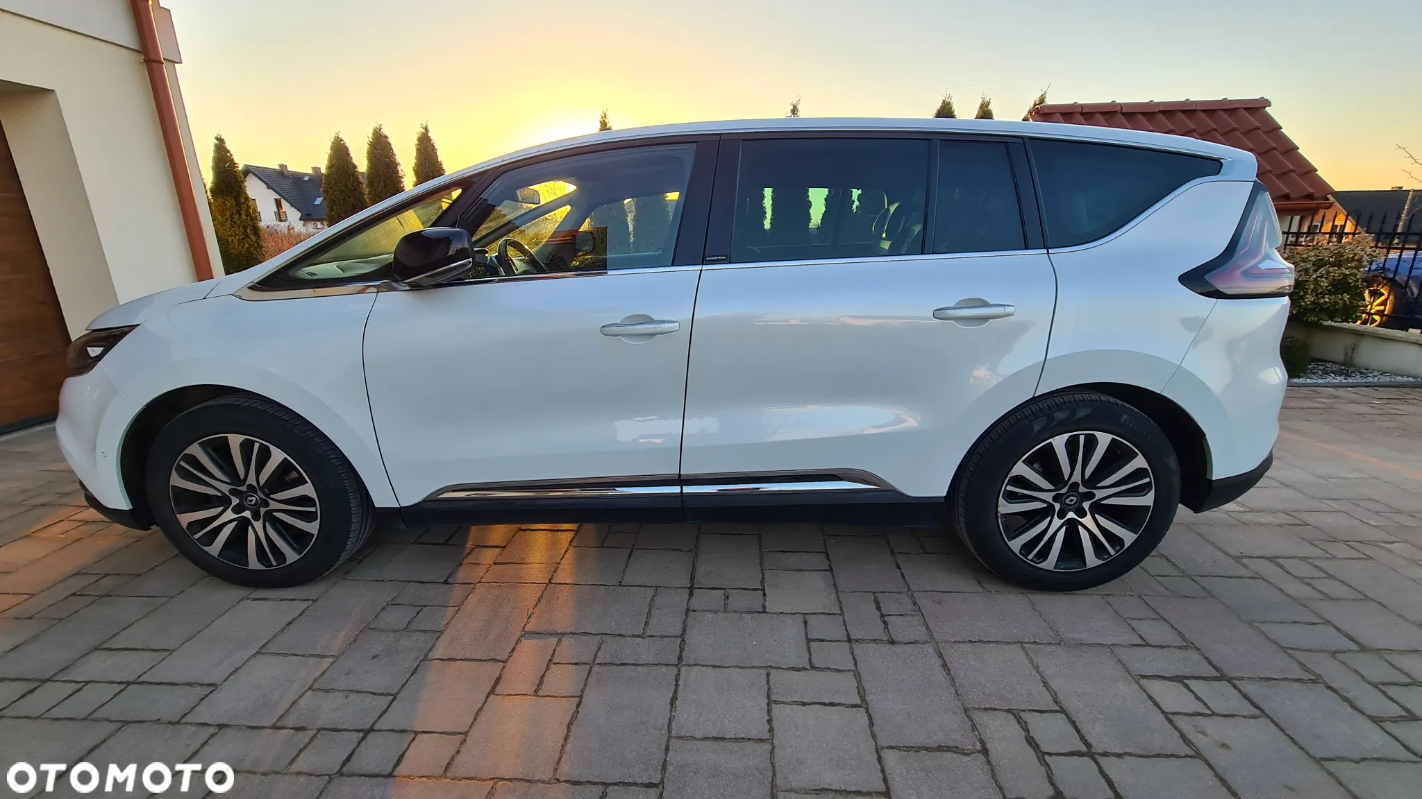 Renault Espace 1.6 TCE Initiale Paris EDC - 4
