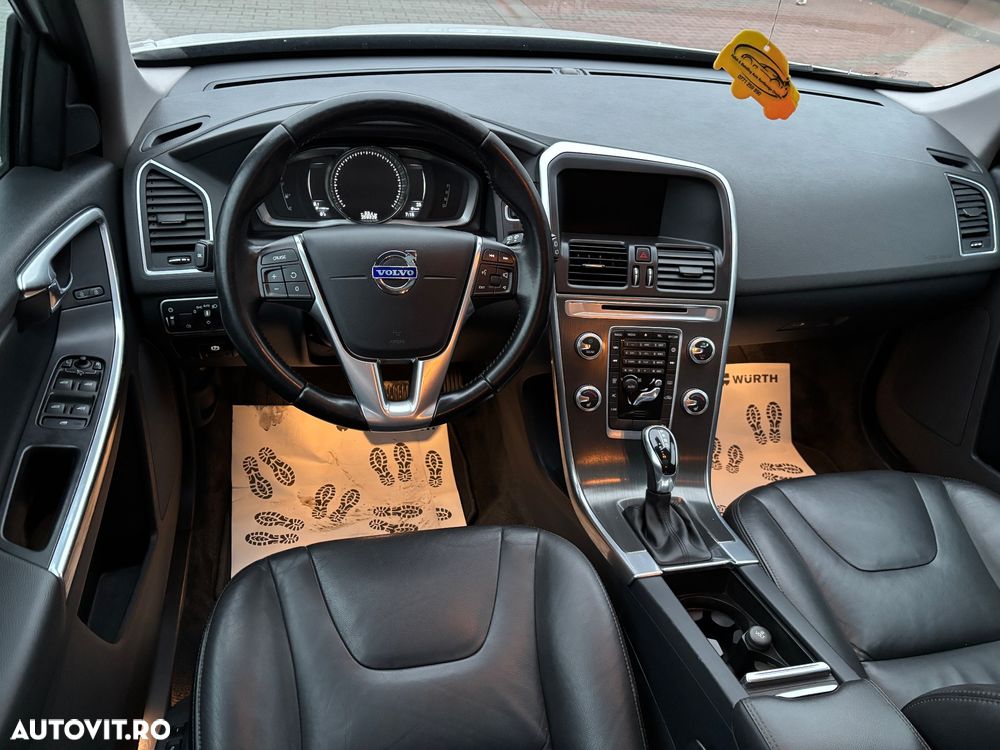 Volvo XC 60 D3 Geartronic Summum - 8