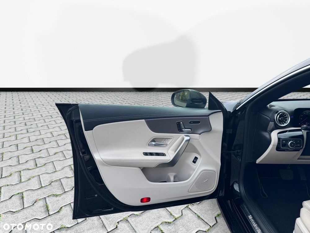 Mercedes-Benz CLA - 11