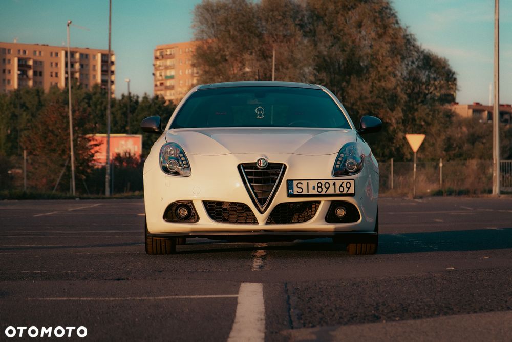 Alfa Romeo Giulietta 2014 photo 4