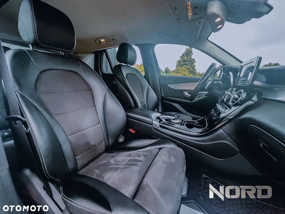 Mercedes-Benz GLC 350 e 4Matic 7G-TRONIC AMG Line - 19