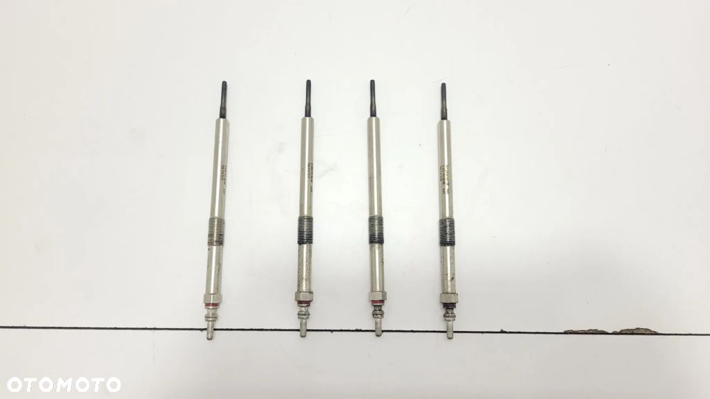 ŚWIECE ŻAROWE KOMPLET A0001590800 MASTER MOVANO NV400 - 1