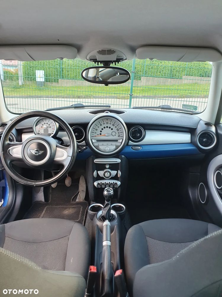 MINI Cooper Standard - 17