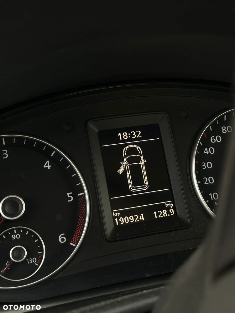 Volkswagen Touran 1.6 TDI DPF Trendline - 11