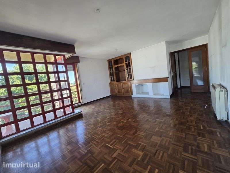 Apartamento T3 à venda na Placeta Duare Lobo, 517 - Grande imagem: 3/12