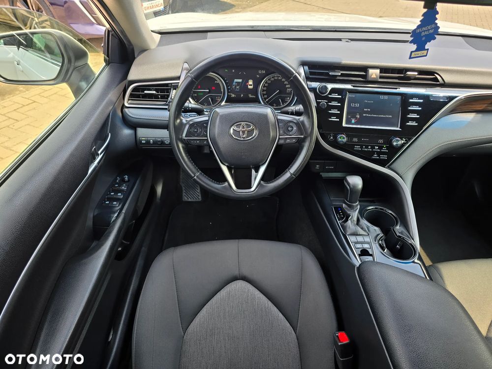 Toyota Camry - 7
