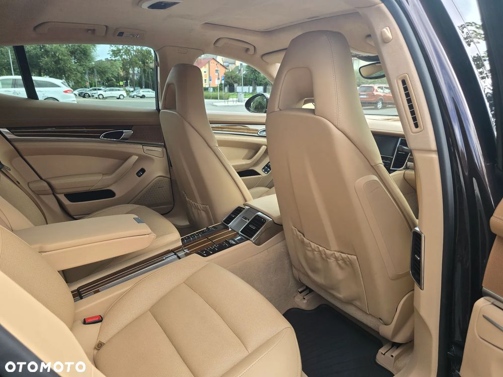 Porsche Panamera Turbo - 23