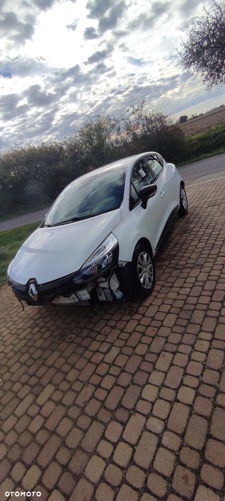 Renault Clio - 6