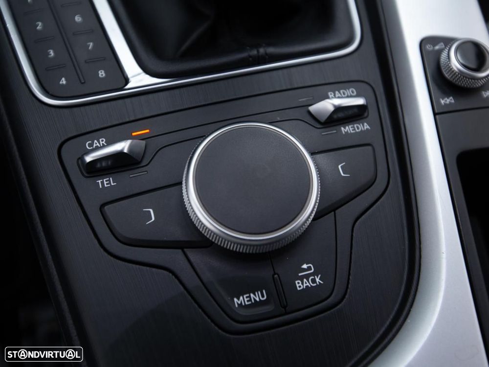 Audi A4 Avant 2.0 TDI Advance - 21