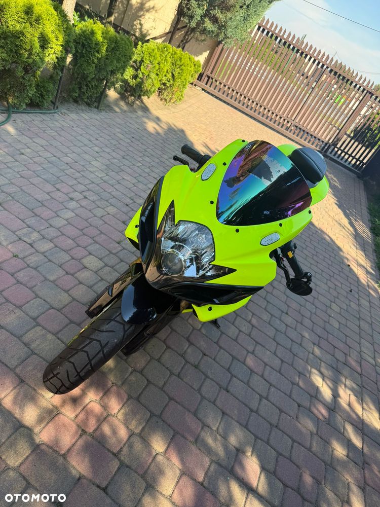 Suzuki GSX-R - 4