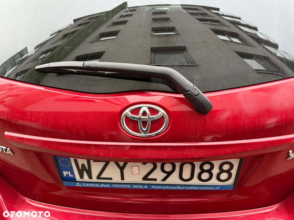Toyota Yaris 1.33 Premium EU6 - 6