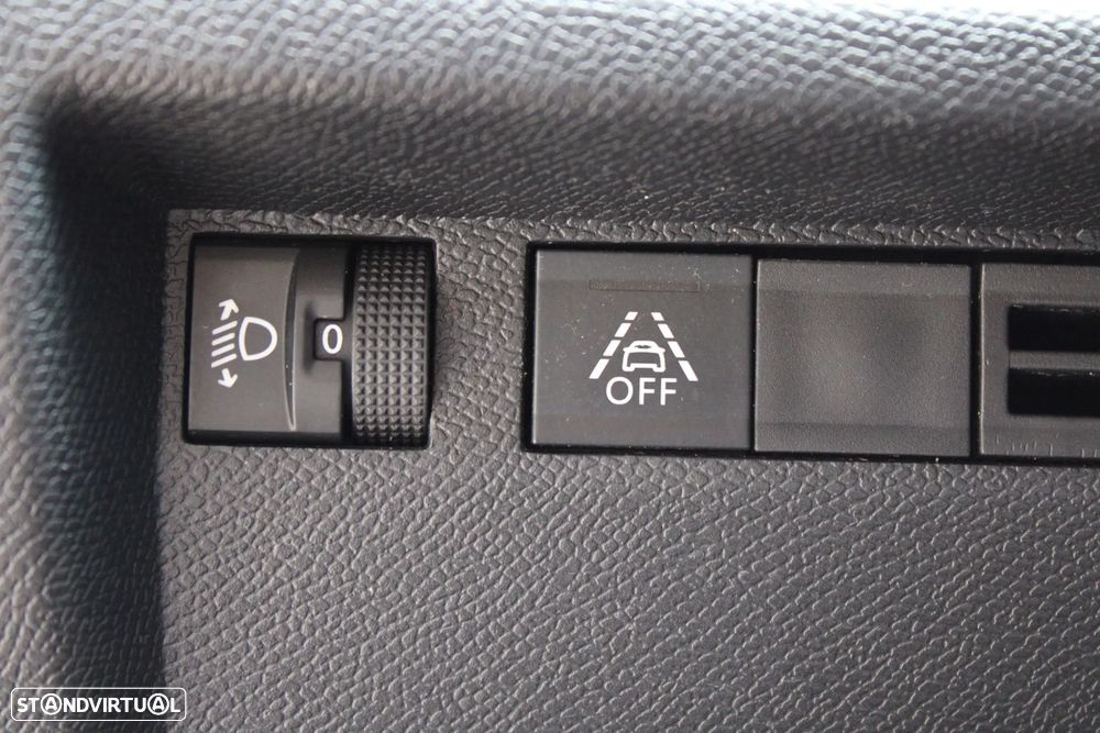 Citroën C4 PureTech 130 Stop&Start EAT8 SHINE - 18