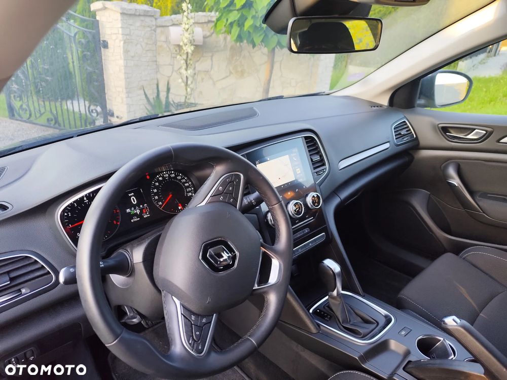 Renault Megane TCe 140 GPF EDC INTENS - 11