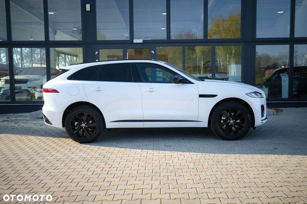 Jaguar F-Pace - 8