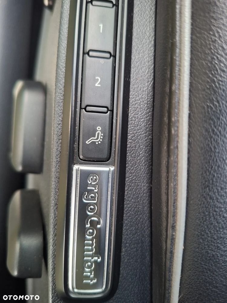 Volkswagen Arteon 2.0 TDI SCR 4Motion DSG R-Line - 11