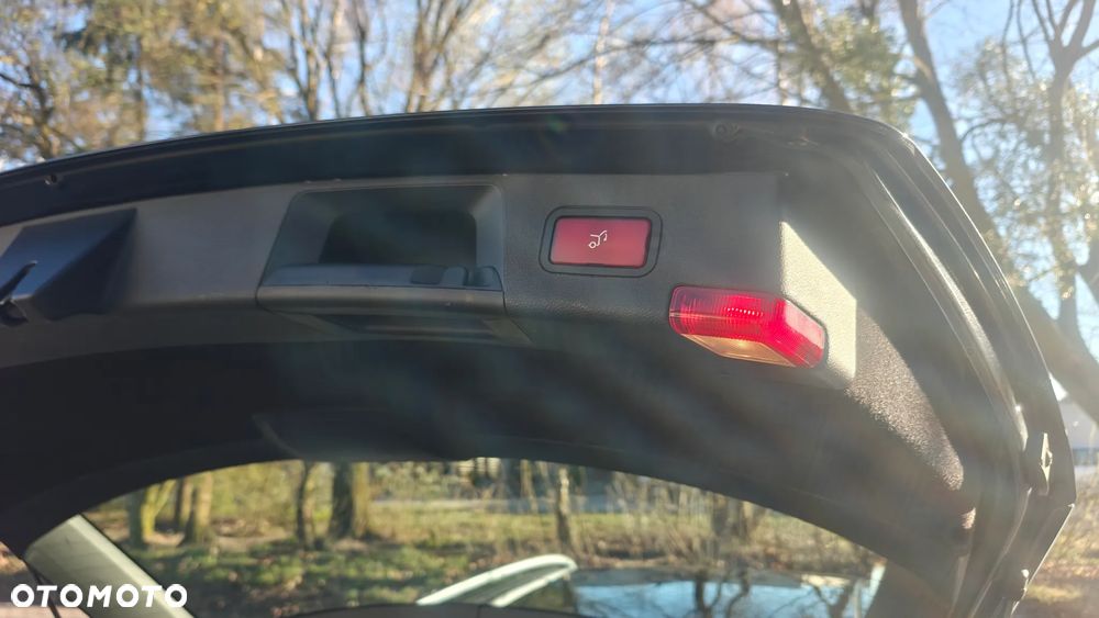 Mercedes-Benz Klasa C 320 CDI 7G-TRONIC Avantgarde - 30