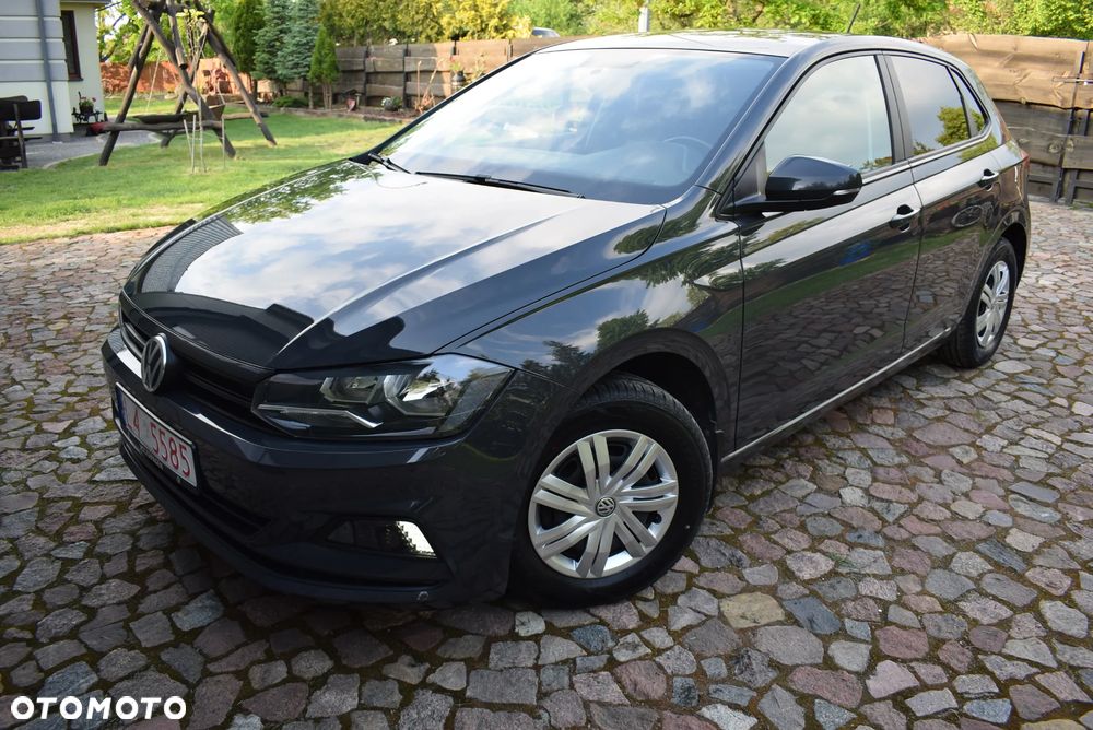 Volkswagen Polo - 1