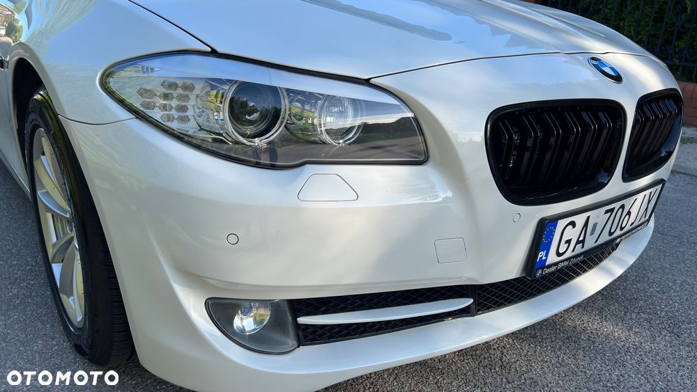 BMW Seria 5 525d Sport-Aut - 7