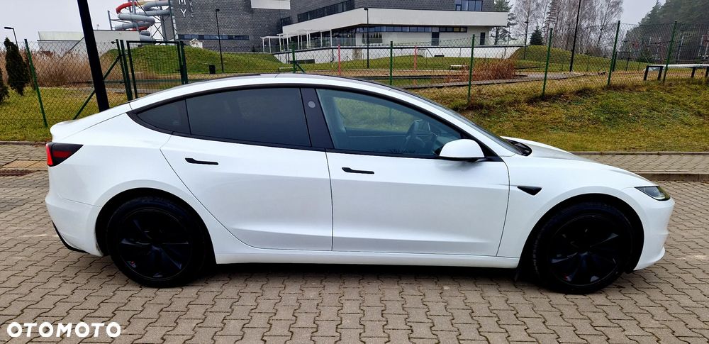 Tesla Model 3 Standard Reichweite Plus Hinterradantrieb - 4