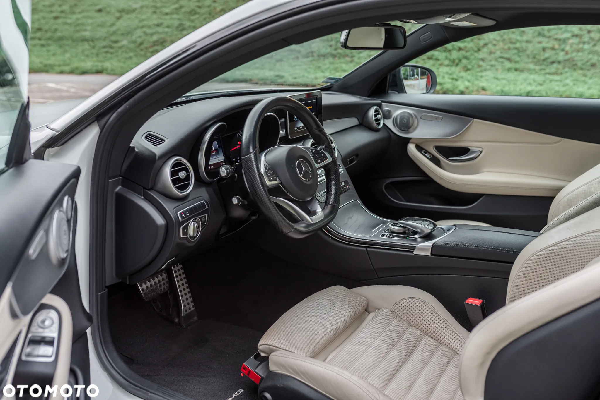 Mercedes-Benz Klasa C 300 7G-TRONIC - 15