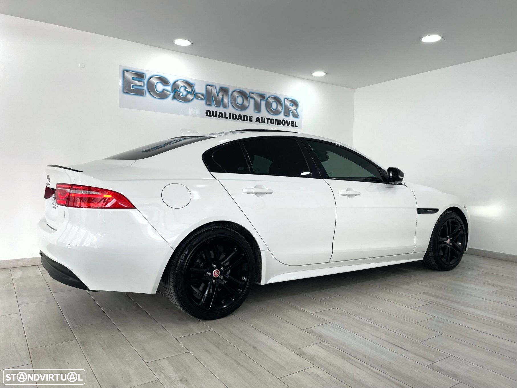 Jaguar XE 2.0 D R-Sport Aut. - 16