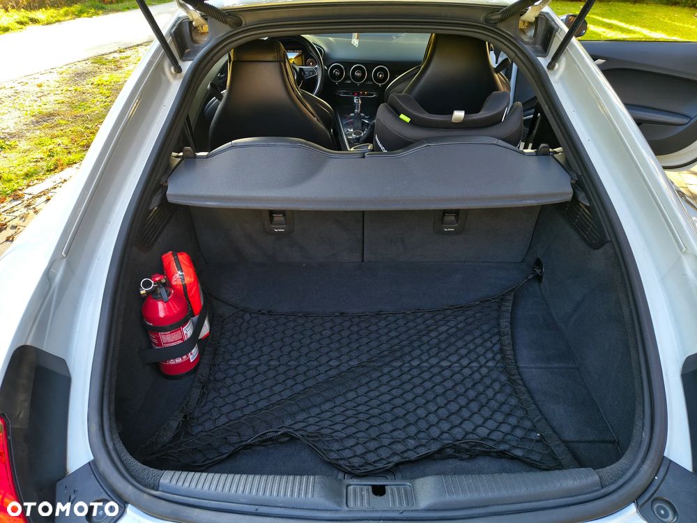 Audi TT S Coupé - 33