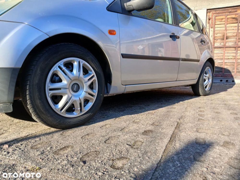 Ford Fiesta 1.3 - 5