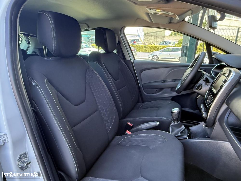 Renault Clio 0.9 TCe Limited Bi-Fuel - 32