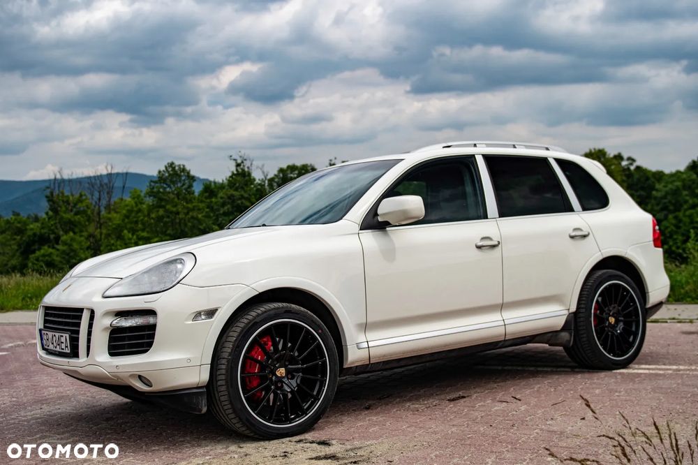 Porsche Cayenne Turbo - 2