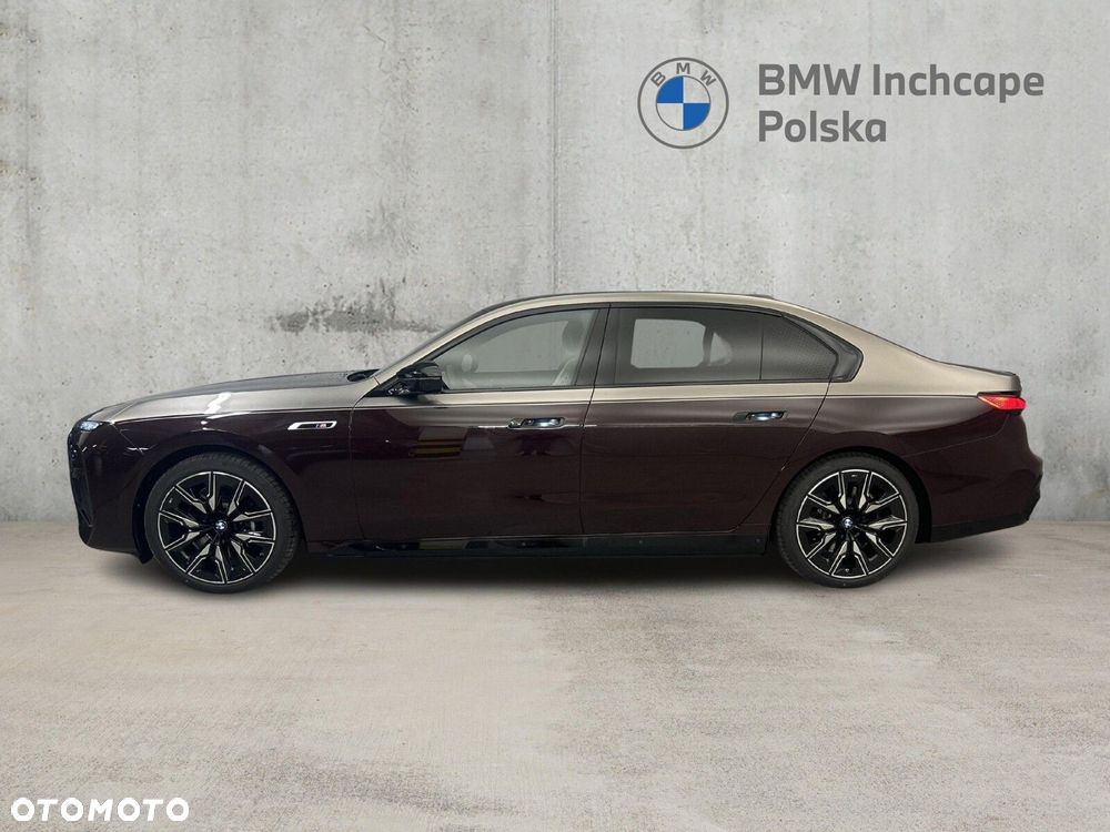 BMW i7 - 2