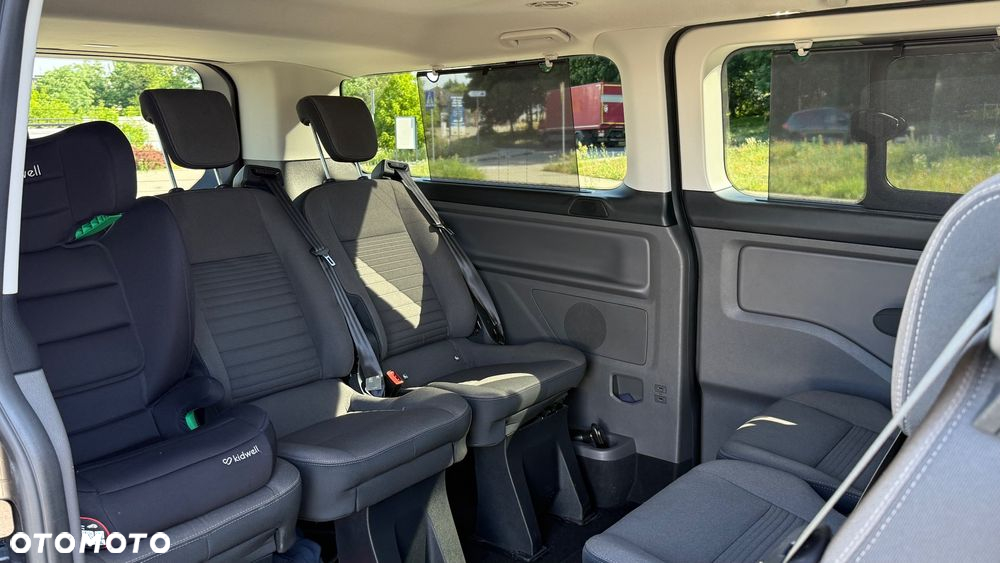 Ford Tourneo Custom - 13