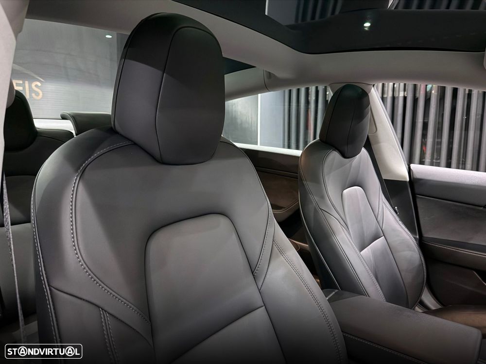 Tesla Model 3 Standard RWD - 36