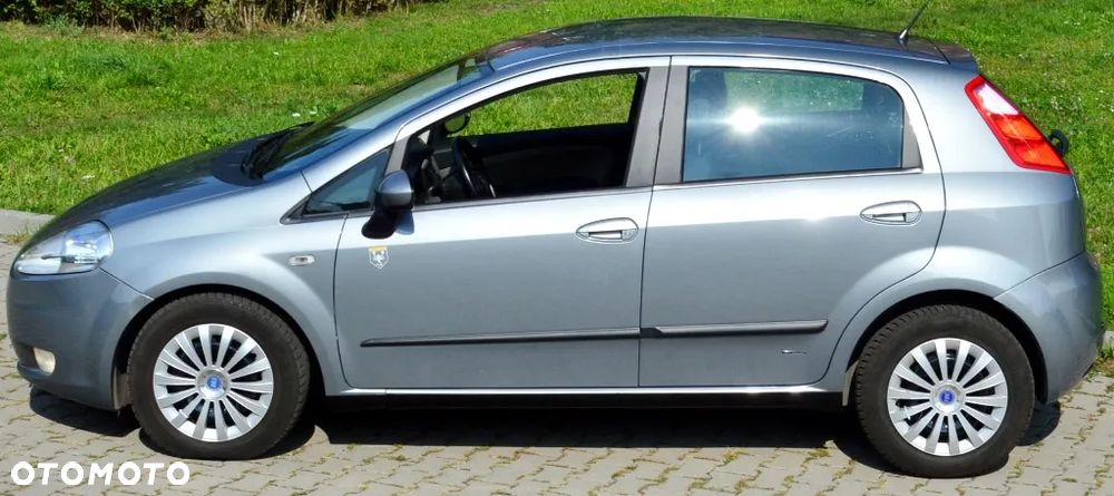 Fiat Grande Punto - 10