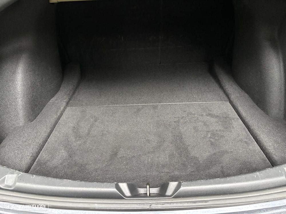 Tesla Model 3 Performance Dual Motor AWD - 33