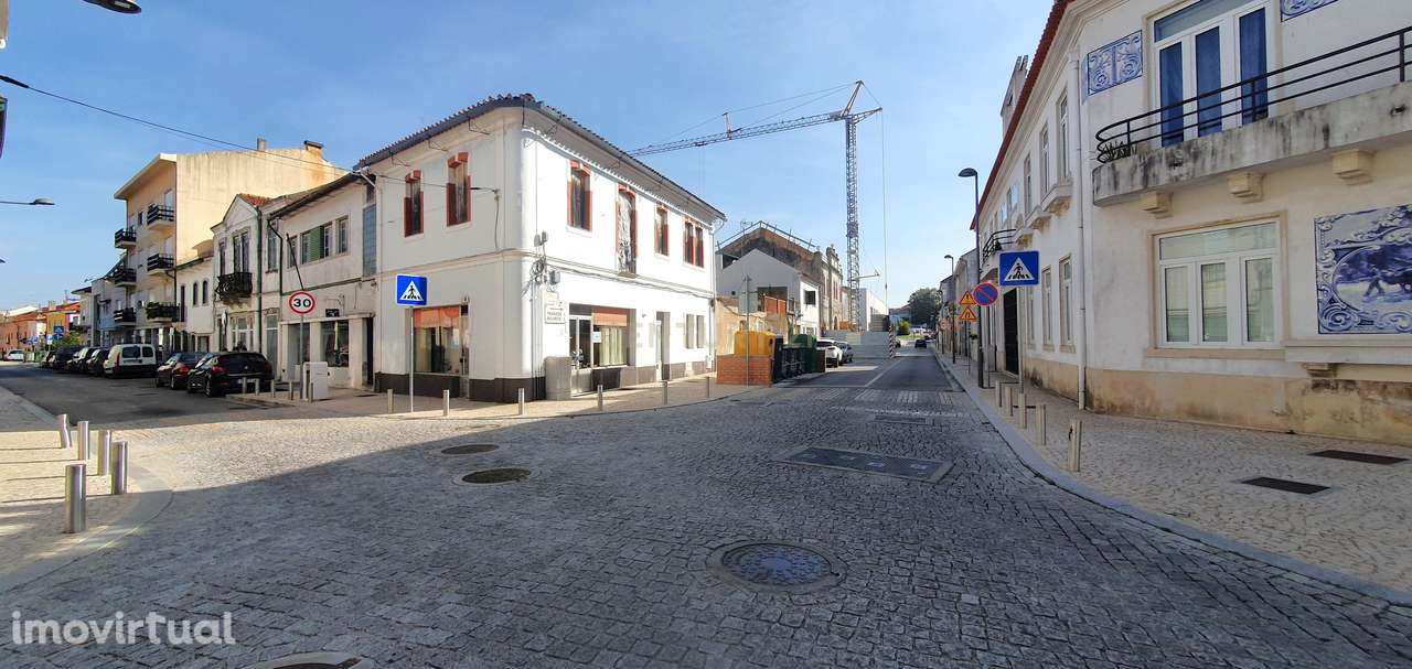 Prédio Centro da Mealhada - Grande imagem: 5/27